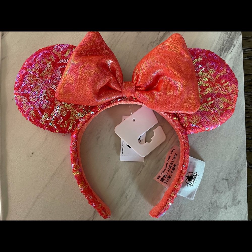 Disneyland Parks coral Minnie ears NEW